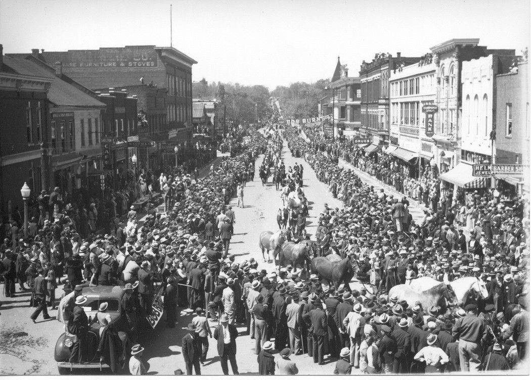 Downtown Columbia packed for Mule Day